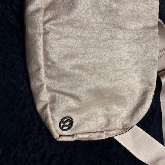 Lululemon Rose Gold Original Belt bag - Picture 2 of 5